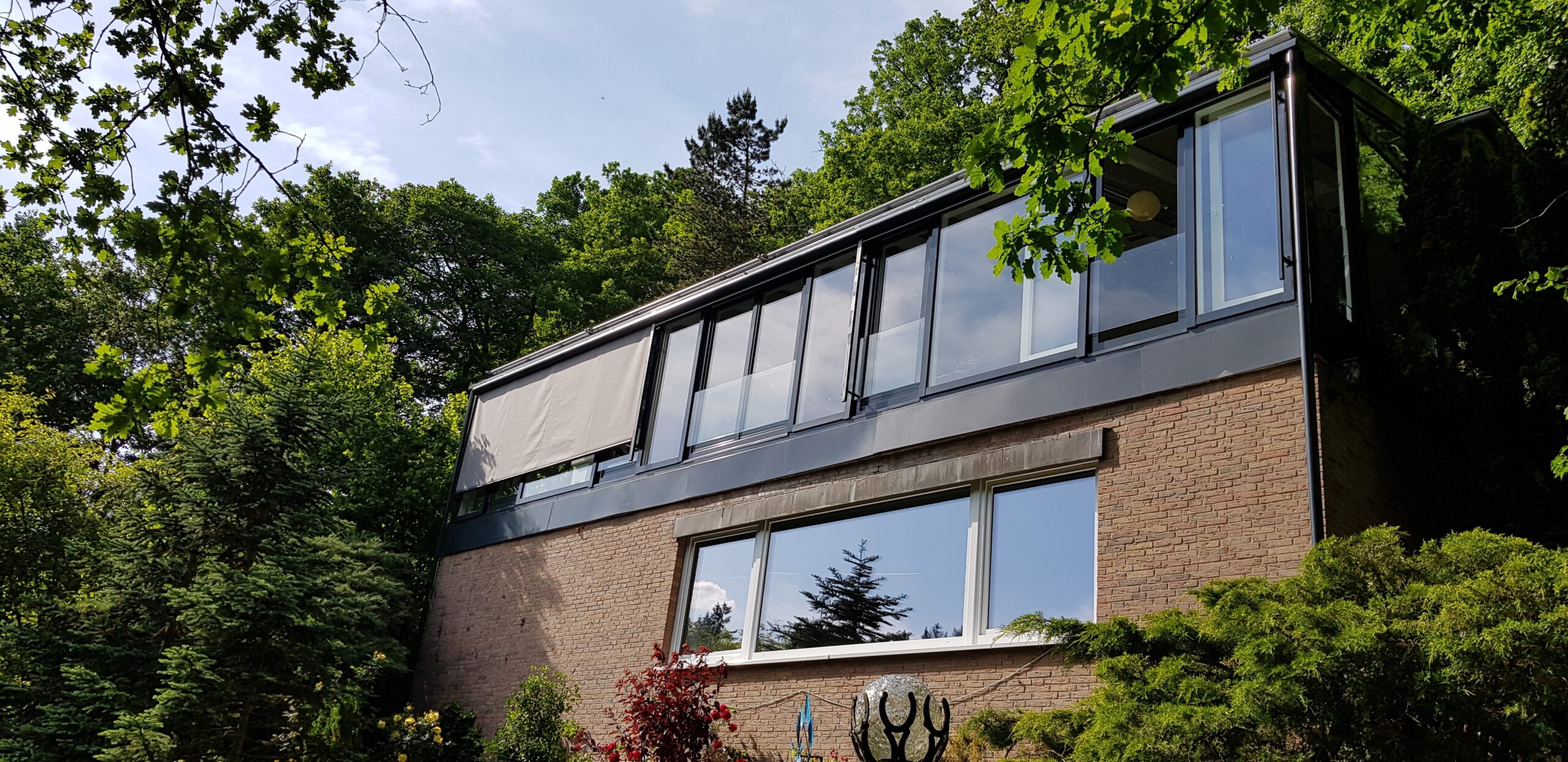 zdjęcie realizacji ogrodu drewnianego-aluminiowego zimowego