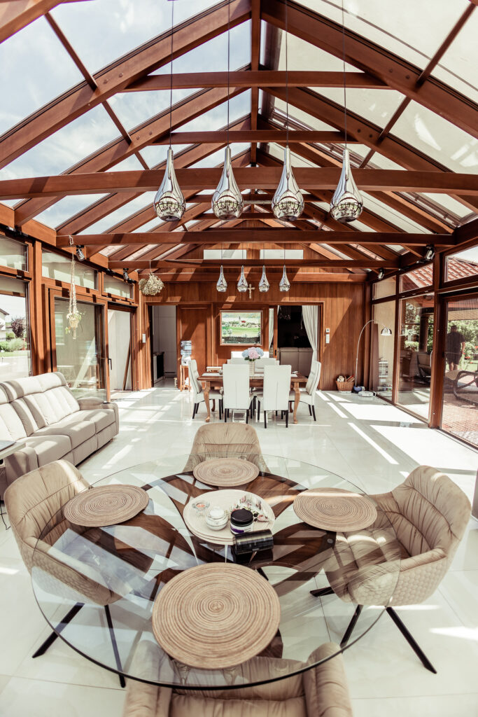 zdjęcie z realizacji ogrodu zimowego drewnianego