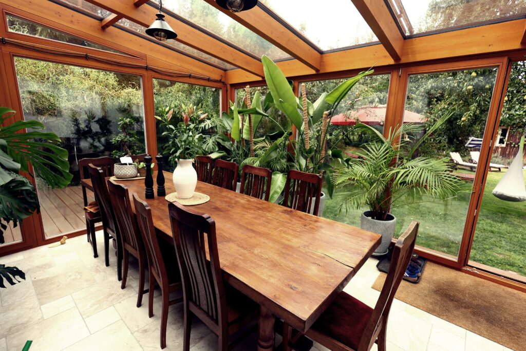 zdjęcie z realizacji ogrodu zimowego drewnianego